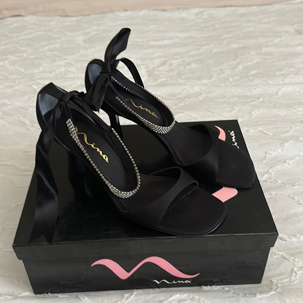 Dress shoes with heels